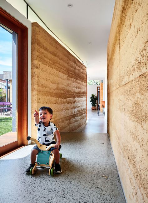 Ing Civil, Rammed Earth Homes, California Bungalow, Rammed Earth Wall, Passive Solar Design, Solar Design, Clerestory Windows, Rammed Earth, Earth Homes