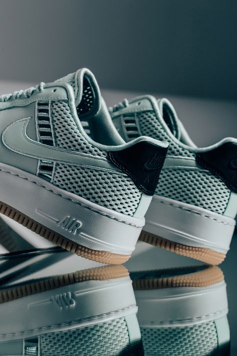 Nike Women's Air Force 1 Upstep Si "Barely Grey" Outfit Ideas With Air Force Ones, Lace Camisole Top, Shoes Wallpaper, Street Beat, All Nike Shoes, Fresh Sneakers, Shoes Photography, Nike Wallpaper, Nike Air Force 1 Low