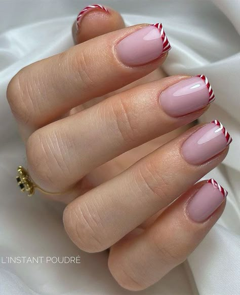 French Tip Short Nails, Festive Nail Designs, Candy Cane Nails, Christmas Gel, December Nails, Winter Nails Acrylic, Cute Christmas Nails, Christmas Nails Easy, Christmas Gel Nails