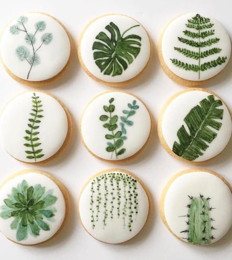 Decorated Cookies Summer Wedding Favors, Hand Painted Cookies, Paint Cookies, Tree Cakes, Flower Cookies, Cookie Inspiration, Cookies Decorated, Iced Cookies, Cookie Art