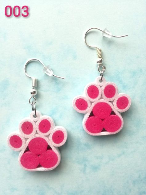 Quilling Jewellery Ideas, Paper Quilling Earings Design, Earrings With Quilling Paper, Cute Quilling Earrings, Quilling Ideas Jewelry, Quilling Jewelry Earrings, Quilled Earrings Patterns, Paper Quilling Keychain, Quiling Paper Earrings Ideas