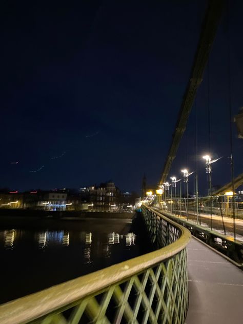 Bridge At Night Aesthetic, Bridge Aesthetic, Alone At Night, Waterloo Bridge, Harry Core, Josie And The Pussycats, Bridge Photography, London Aesthetic, Photography London