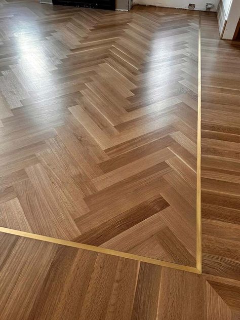 Picture, example of Herringbone floor with brass border, ID675 | Czar Floors Wood Floor With Brass Inlay, Herringbone Wood Floor With Border, Laminate Flooring Design Pattern, Floor With Border, Wood Herringbone Floor, Herringbone Floor Kitchen, Polo House, Herringbone Hardwood Floors, Floor Pattern Design