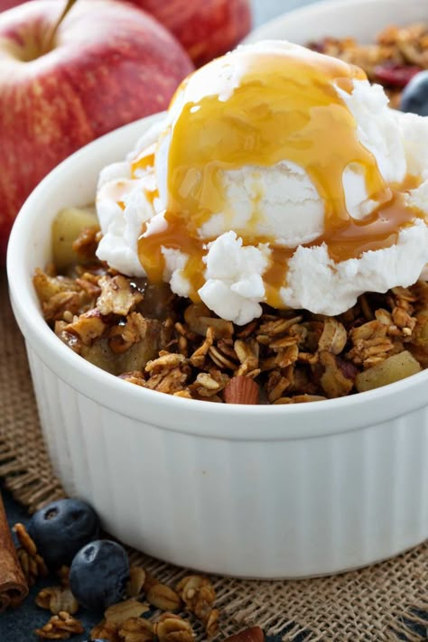 Pioneer Woman Apple Crisp Recipe, Apple Pie Recipe Pioneer Woman, Pioneer Woman Apple Crisp, Pioneer Woman Desserts, Pioneer Woman Recipe, Old Fashioned Apple Crisp, Apple Crisp Pie, Easy Apple Crisp, The Chunky Chef