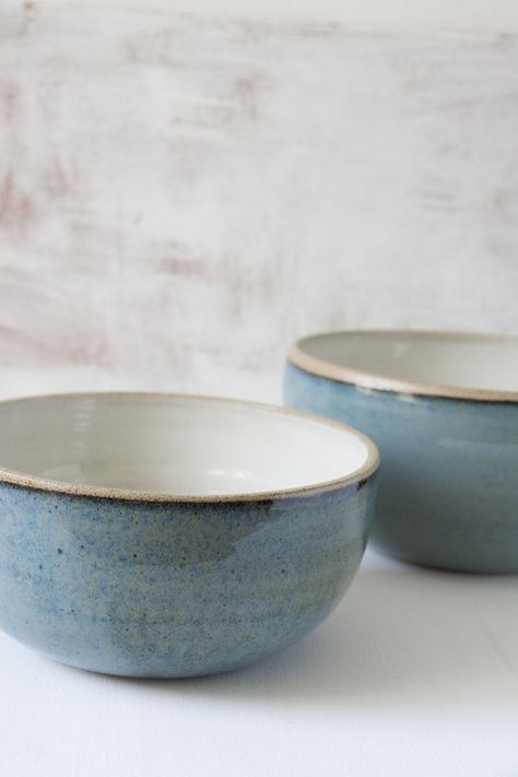 Ceramics Bowls Designs, Ceramics Pottery Bowls, Small Ceramic Bowl, Cerámica Ideas, Clay Stuff, Pasta Salads, Noodle Bowl, Wheel Thrown Pottery, Ceramic Ideas