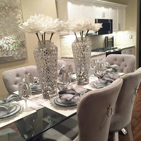 Silver and white Dining Room Table Centerpieces, Tafel Decor, The Dining Room, Road Map, Joanna Gaines, Dining Table Decor, Decor Tips, Formal Dining Room, Dining Room Design