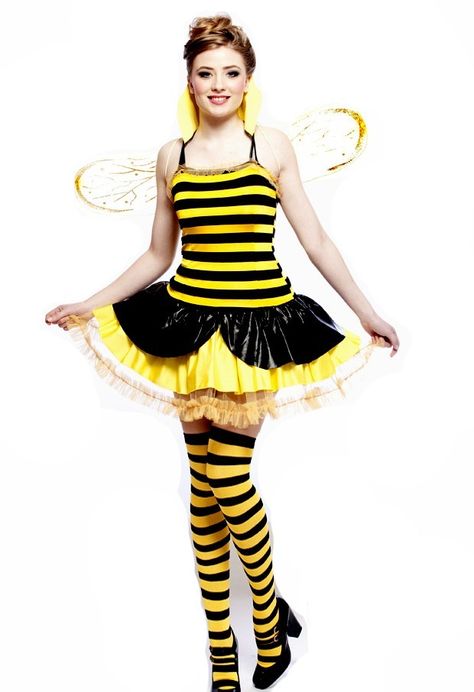 Bee Fancy Dress, Bee Outfit, Ladies Costumes, Bee Fashion, Fashion Show Themes, Yellow Striped Dress, Bee Theme Party, Ladies Fancy Dress, Bee Wings