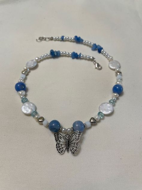 Butterfly Pearl Necklace, Choker Pearl Necklace, Blue Quartzite, Choker Pearl, Butterfly Choker, Jewels Diy, Pearl Necklace Choker, Beaded Jewelry Earrings, Jewelry Butterfly