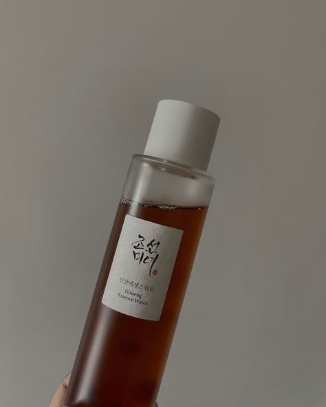 Essence , water , toner , ginseng , Korean , Korean skincare , kbeauty , Korean beauty , skincare , aesthetic , aesthetic shot , Instagram aesthetic , minimal , minimalist , product Dull Skin Remedies, Beauty Of Joseon Ginseng Essence, Ginseng Essence Water, Ginseng Essence, Skin Care For Men, Moisturizing Skin Care, Skin Korean, Essence Water, Skin Essence