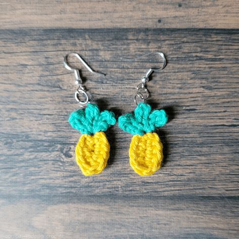 Bridal Party Bracelets, Design Crochet, Crochet Earrings Pattern, Pineapple Crochet, Crochet Leaves, Design 2023, Crochet Handbags Patterns, Pineapple Pattern, Mittens Pattern