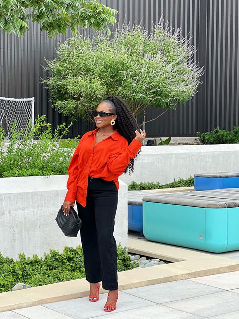 Classy mature outfit jeans button up tshirt orange black big curly half up half down hair Orange Button Up Shirt Outfit, Orange Shirt Outfit, Curly Half Up Half Down, Outfit Jeans, Orange Shirt, Half Up Half Down Hair, Jeans Button, Half Up, Spring Summer Outfits