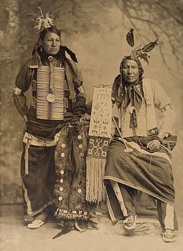 American Indian History, Native American Images, Native American Clothing, Native American Men, Native American Symbols, Native American Pictures, Native American Quotes, Wilde Westen, Native American Photos