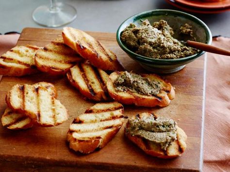 Mushroom Pesto Crostini Recipe | Giada De Laurentiis | Food Network Pesto Crostini, Mushroom Pesto, Best Thanksgiving Appetizers, Crostini Recipe, Thanksgiving Appetizer Recipes, Crostini Recipes, Healthy Appetizer Recipes, Giada De Laurentiis, Thanksgiving Appetizers