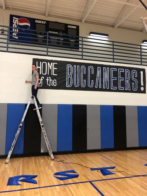 banner, logo, team, high school, gym, athlete, athletic, school, poster, celebrate, homemade, classy, pretty, senior night, easy, simple, fun, five star, #bannermoment, bulletin board, rhonda ellis, cultivatingahome, creative, school, basketball, volleyball, football, cheerleading, soccer, senior, pta, student council, spirit, cheer, buccaneers, warriors, creative idea Asb Bulletin Board Ideas, High School Volleyball Posters, School Spirit Decorations Hallway, Back To School Poster Ideas High School, School Sport Poster Ideas, Basketball Gym Signs, Pep Assembly Posters, Cheer Posters Ideas Signs Basketball, Cheer Posters Ideas Signs Cheerleading School Spirit