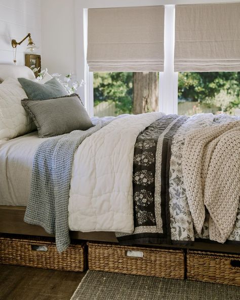 “The Bette Quilt is 100% cotton and so soft! The perfect lightweight quilt as the weather starts to warm up!” Swipe to see how @LaineandLayne styled their spring bedroom. #MyPotteryBarn Linen Roman Shades, Dads Room, Ivory Curtains, Classic Blues, Spring Bedroom, Bed Rug, Sanctuary Bedroom, Serene Bedroom, Lightweight Quilt