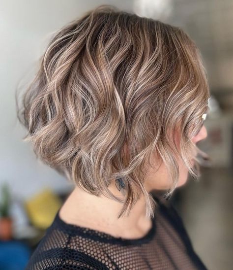 Short Wavy Bob with Blonde Highlights Bob With Blonde Highlights, Thick Bob Haircut, Haircuts For Thick Wavy Hair, Blonde Layered Hair, Short Wavy Bob, Large Curls, Choppy Bob Haircuts, Short Curly Hairstyles, Thick Wavy Hair