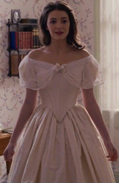 Ballgown Aesthetic, Take Me To The Lakes, Ella Hunt, Benedict Bridgerton, Period Dress, Estilo Taylor Swift, 18th Century Fashion, Emily Dickinson, Princess Aesthetic