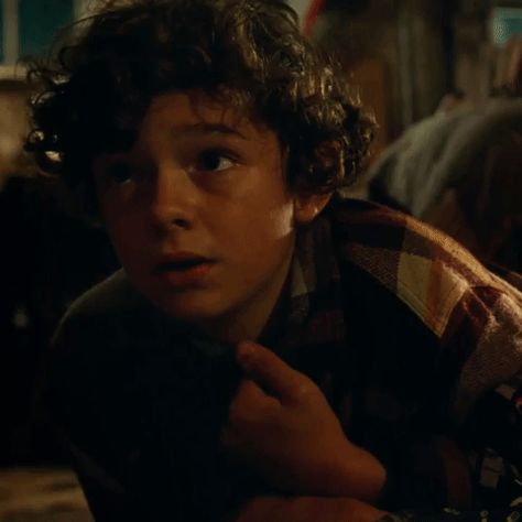 #wattpad #random ❝ hang tough, new kid on the block! ❞ IN WHICH THE ADMINS GIVE YOU FACECLAIMS FOR YOUR IT FICS! Noah Jupe Gif, Noah Jupe A Quiet Place, The Quiet Place, A Quiet Place, A Writer's Life, John Krasinski, Quiet Place, New Kids On The Block, Oprah Winfrey