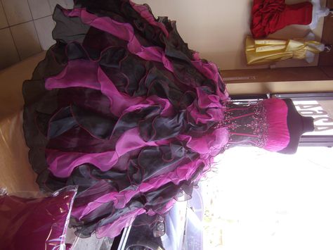 XV Quince...this is the dress! Y2k Dress Outfit, 2000s Prom Dress, 2000s Prom, Y2k Prom Dress, Mexican Quinceanera Dresses, Dream Prom Dress, Prom Dress Inspo, 2000s Girl, Quince Dress