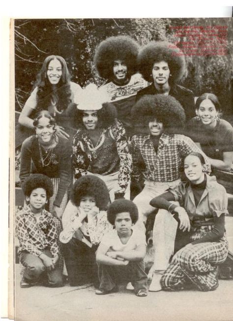 The Sylvers. Now these are AFROS! The Sylvers, Lacock Abbey, Famous Brothers, Celebrity Siblings, Old School Music, William Henry, R&b Music, Famous Black, The Jacksons