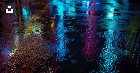 Wet Concrete, Street Painting, 8k Wallpaper, Walking In The Rain, Wallpaper Iphone Christmas, Wallpaper Online, Original Wallpaper, Digital Wallpaper, Photo Photography