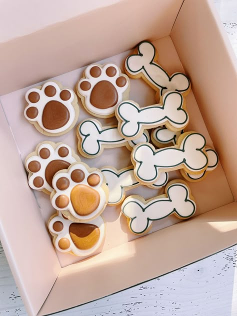 Dog Themed Cookies, Dog Birthday Parties, Bone Cookies, Dog Adoption Event, Dog Cookie Recipes, Dog Bone Cookies, Dog's Birthday, Perfect Cookies, Happy Birthday Dog