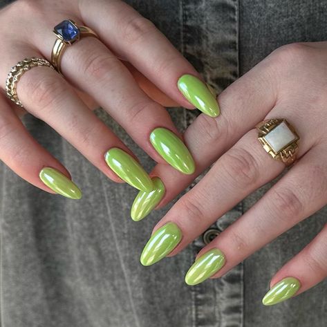 Fully obsessed with my current nails - a lime green chrome!💚 #nails #nailart #naildesigns #nailsofinstagram #nailsnailsnails #nailsmagazine #nailsonfleek #nailstyle #nailtrends #gelxnails #gelx #nailartist #nailinspo #springnails #chromenails #summernails #summernailinspo #summernailtrends Lime Nails Ideas, Lime Chrome Nails, Brat Green Nails, Lime Green Almond Nails, Neon Green Chrome Nails, Lime Green Chrome Nails, Lime Nails Design, Green Chrome Nails Designs, Brat Nails