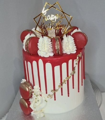 Red And White Cake For Men, Red Velvet Birthday Cake For Men, Red Birthday Cake For Men, Red Velvet Cake Decoration, Square Cake Design, Red Velvet Birthday Cake, Jordan Year, Cake Design For Men, Red Birthday Cakes