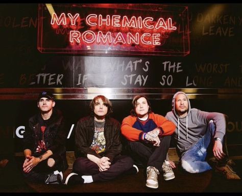 My Chemical Romance Aesthetic, Band Backstage, Emo Trinity, I Love Mcr, Mikey Way, Band Pictures, Rock Groups, Frank Iero, Band Stuff