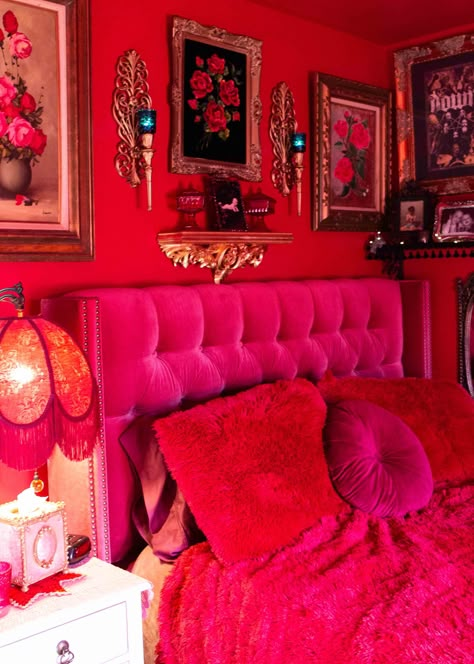 Burlesque Bedroom Ideas, All Red Room, Burlesque Bedroom, Goth Maximalism, Bratz Bedroom, Gothabilly Decor, Burlesque Decor, Minimal Apartment Decor, Moody Maximalist