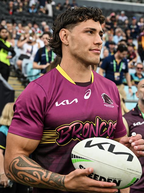 Rugby Mullet, Rugby Guys, Rugby Videos, Jordan Riki, Reece Walsh, Hot Rugby Players, Rugby Boys, Brisbane Broncos, Rugby Player