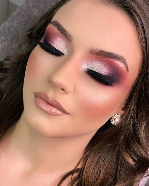 Eye Makeup Cut Crease, Pink Eye Makeup, Glam Makeup Look, Makeup Eye Looks, Creative Eye Makeup, Eye Makeup Art, Bride Makeup, Fantasy Makeup, Makati