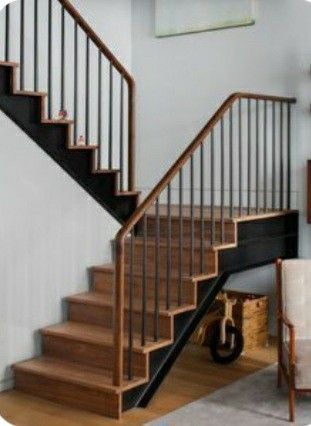 Bannister Remodel, Railing Redo, Scandinavian Stairs, Grey Painted Stairs, Indoor Stair Railing, Wood Railings For Stairs, Indoor Railing, Stairs Railing, Wrought Iron Stair Railing