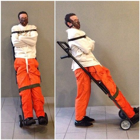 Hannibal Lecter | 30 Halloween Costumes That Put All Of Us To Shame Halloween Costumes 2014, Clever Halloween, Clever Halloween Costumes, Homemade Halloween Costumes, Scary Halloween Costumes, Scary Costumes, Couples Halloween, Homemade Halloween, Fantasias Halloween