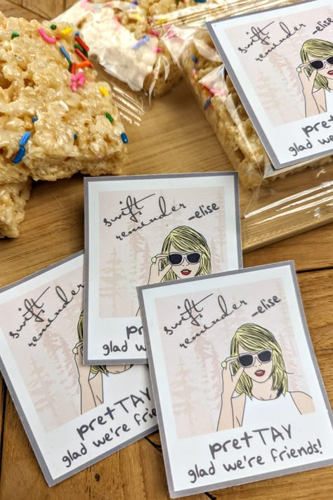 Taylor Swift Class Valentines, Girls Class Valentines, Gifts For Pre Teen Girls Ideas, Taylor Swift Themed Valentines, Girl Valentines, Valentines Taylor Swift, Taylor Swift Valentines Day Cards Printable, Girl Valentines Ideas, Swiftie Valentines