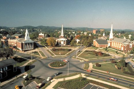 Church Circle in Kingsport, Tennessee (to the far left is my church) Tennessee Photography, Kingsport Tennessee, Kingsport Tn, Tennessee Girls, Southern Heritage, Tennessee State, Rocky Top, Tri Cities, Johnson City