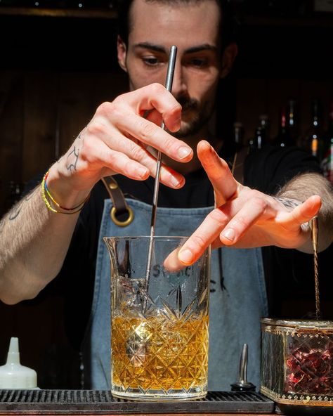 @leshackparis 📍 Paris Opéra 📍 Cocktail d'exception dans un cadre magique 🍸✨ #leshackparis #parisopera #cocktail #cadremagique #paris #opera #cocktaildeexception #magie #barparisien #ambiancechic #mixologie #soireeparfaite #nuitparisienne #parisjetaime July 28, Opera, Paris, On Instagram, Instagram