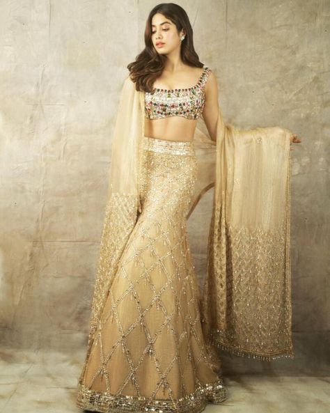 Janhvi Kapoor's Stunning Embellished Lehenga Collection Trendy Ethnic Outfits, Manish Malhotra Lehenga, Diwali Fashion, Golden Lehenga, Abs Cardio, Jhanvi Kapoor, Diwali Dresses, Diwali Outfits, Janhvi Kapoor