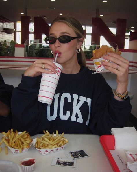 IN-N-OUT TIME 🍔 /// @paytonsartain wears best-seller 'OUTTA LOVE' in black #Sunglasses #LeSpecs Le Specs Outta Love, Beachy Wavy Hair, Dear Media, In N Out, Iced Matcha, Minimal Makeup, Malibu Barbie, Love Black, Le Specs