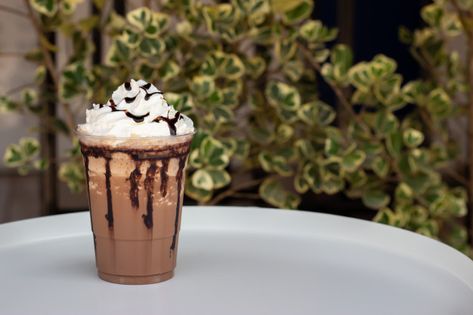 Mocha frappe in plastic cup. served with... | Premium Photo #Freepik #photo Homemade Mocha Frappe, Mocha Frappe Recipe, Mocha Creamer, Mocha Recipes, Frappe Recipe, Mocha Frappuccino, Mocha Frappe, Secret Menu Items, Blended Drinks