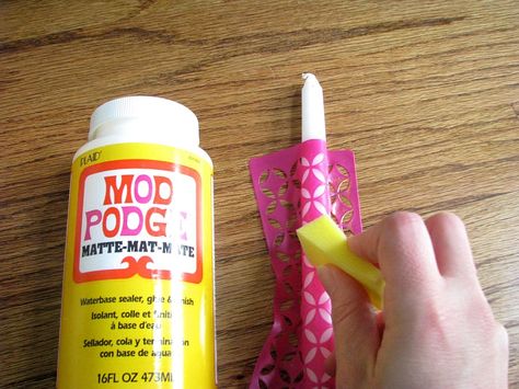 DIY Stenciled Candles Diy Taper Candles, Plain Candle, Mod Podge Glitter, Candle Painting, Glitter Projects, Candle Tutorial, Mod Podge Crafts, Glitter Crafts, Painted Candles