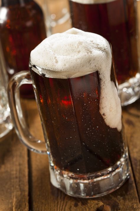 Beer Mixed Drinks, Homemade Root Beer, Soda Stream Recipes, Root Beer Recipe, Homemade Rootbeer, Homemade Beer, Homemade Soda, Beer Photos, Homemade Vanilla Ice Cream