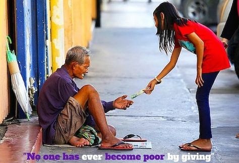 10 Life Changing Lessons That Helping Homeless People Taught Me http://addicted2success.com/success-advice/10-life-changing-lessons-that-helping-homeless-people-taught-me #Deskove #SuccessTips Success Advice, Help The Poor, Kota Kinabalu, Homeless People, Smile Food, Mbti Personality, People In Need, Poor People, Helping The Homeless