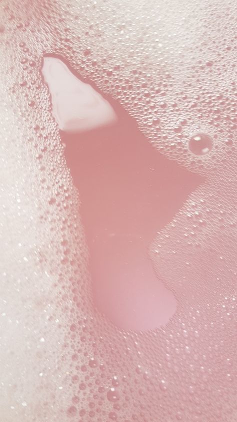 Bath Bubbles Aesthetic, Strawberry Mentos, Bubble Gum Aesthetic, Pink Bubble Bath, Bubble Bath Aesthetic, Bubbles Aesthetic, Bubble Aesthetic, Buble Gum, Aesthetic Selfcare