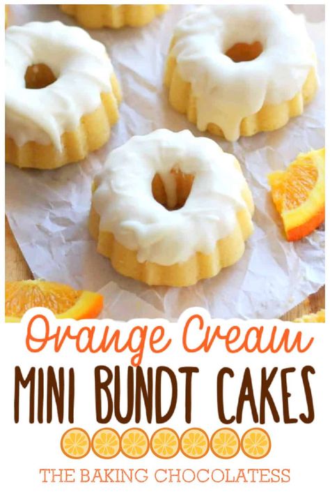 Orange Cream Glazed Pound Cakes - Yummy Orange Cream Glazed Orange Bundt Cakes are full of delicious orange citrus flavor and are perfect for brunch, tea time, holidays and gifting!  #bundt #cake #orangecream #orange #creamsicle #summer #baking #spring #holidays Baking Spring, Pound Cake Glaze, Mini Bundt Cakes Recipes, Orange Bundt Cake, Hp Sauce, Bundt Cake Recipes, Mini Bundt, Mini Bundt Cakes, Summer Baking