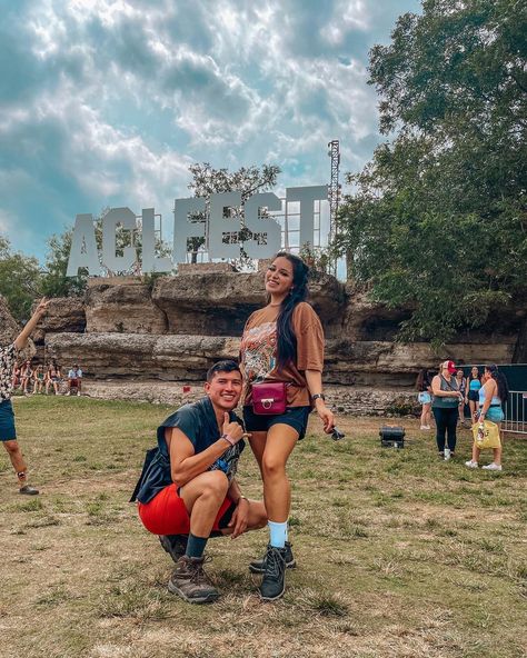 Austin, Texas music festival couple outfit inspiration. Festival ready! Music Festival Couple, Festival Couple, Texas Music, Instagram Baby, October 2, Hold Me, Austin Texas, Festival Outfits, Music Festival