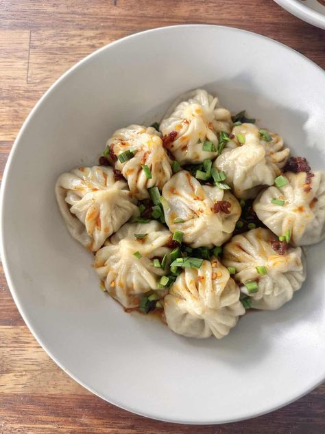 Chicken Xiao Long Bao (Xiao Long Bao with Chicken) - Food Pleasure and Health Xiao Long Bao Aesthetic, Bao Aesthetic, Soup Dumpling, Xiao Long Bao, Spinach Juice, Baked Butternut Squash, Frozen Dumplings, Chinese Cooking Wine, Steamed Dumplings