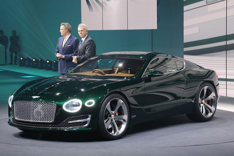 Bentley Barnato could be the name of the British luxury brand’s upcoming two-seat sports coupe. The car was previewed by the Bentley EXP 10 Speed 6 concept. Bentley Exp 10, Bentley Speed, Bentley Design, New Sports Cars, British Motors, Motor Works, Bentley Car, Geneva Motor Show, Super Luxury Cars