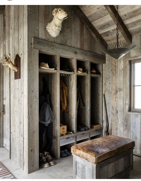 Western Mudroom, Reclaimed Wood Interior, Rustic Wood Paneling, Western Bench, Rustic Mudroom, Rustic Ranch House, Eclectic Western, Hunting Cabins, Upstairs Lounge