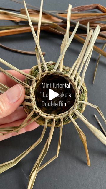 Fairy doors.Hemp Crochet.Wild Basketry on Instagram: "Follow along as we make a tiny basket with a double rim top. I’ve used dianella for my spokes & weavers of green chasmanthe, yellow flag iris, marginata for the black & papyrus giving the golden colour. Dianella is an Australian native also called flax Lilly, NZ flax would be a similar alternative. I welcome questions so ask away if something isn’t making sense.  Happy weaving 💚🤎. Robyn . .  #basketry#basketrytutorial#learntoweave#twinedbasket#basketweaving#weaving#naturalfibres#naturalfibers#grassbasket#foragedfibres#howtoweave#makeabasket#robynmorris_atelier" Native American Basket Weaving Tutorial, Raffia Weaving Diy, Basketry Basket Weaving, Wild Basketry, Hemp Crochet, Leaf Weaving, Wheat Weaving, Grass Weaving, Flax Weaving